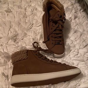 UGG High-top Sneaker